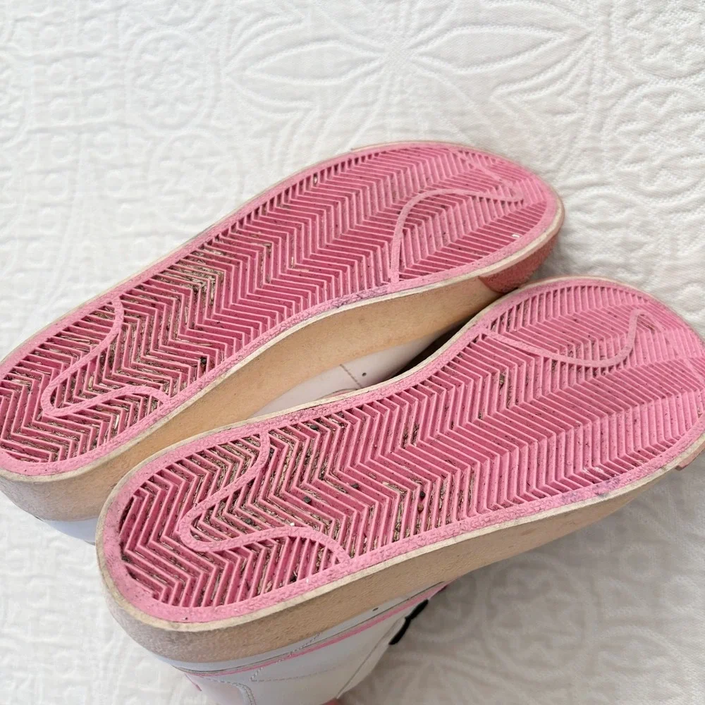 Nike Youth Grade School Blazer Mid 77 Sneakers, White Pink‎ Spell Sz 5Y